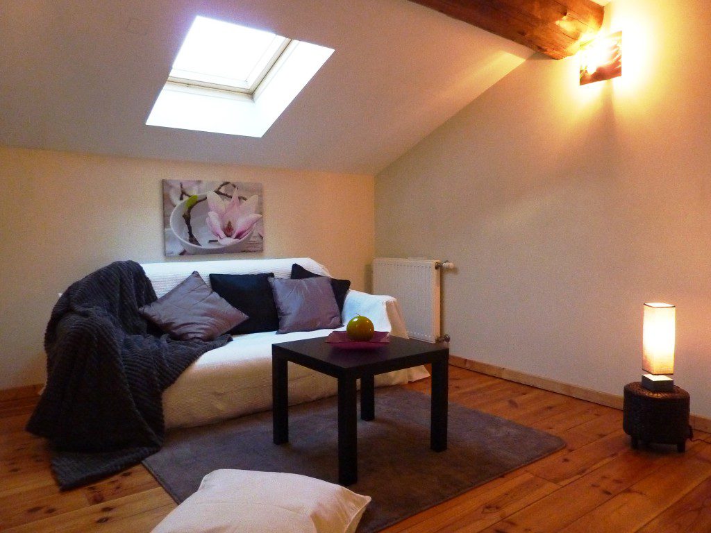 Home Staging: 2 pièces situé à Craponne